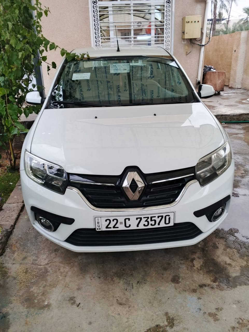 سلام عليكم
رينو موديل ٢٠٢٠ مكفول 
ماشيه 78 ,الف
صيانه عامه 
تخم تاير 
على وضع شركه 
رقم اربيل جديد  هزه جديده 
مباشره تحويل  صبغ جاملغ 
 تبريد تدفئه 
اي استفسار على رقم  
***********   ***********
سعر ٩٠ وبيها مجال بسيط
