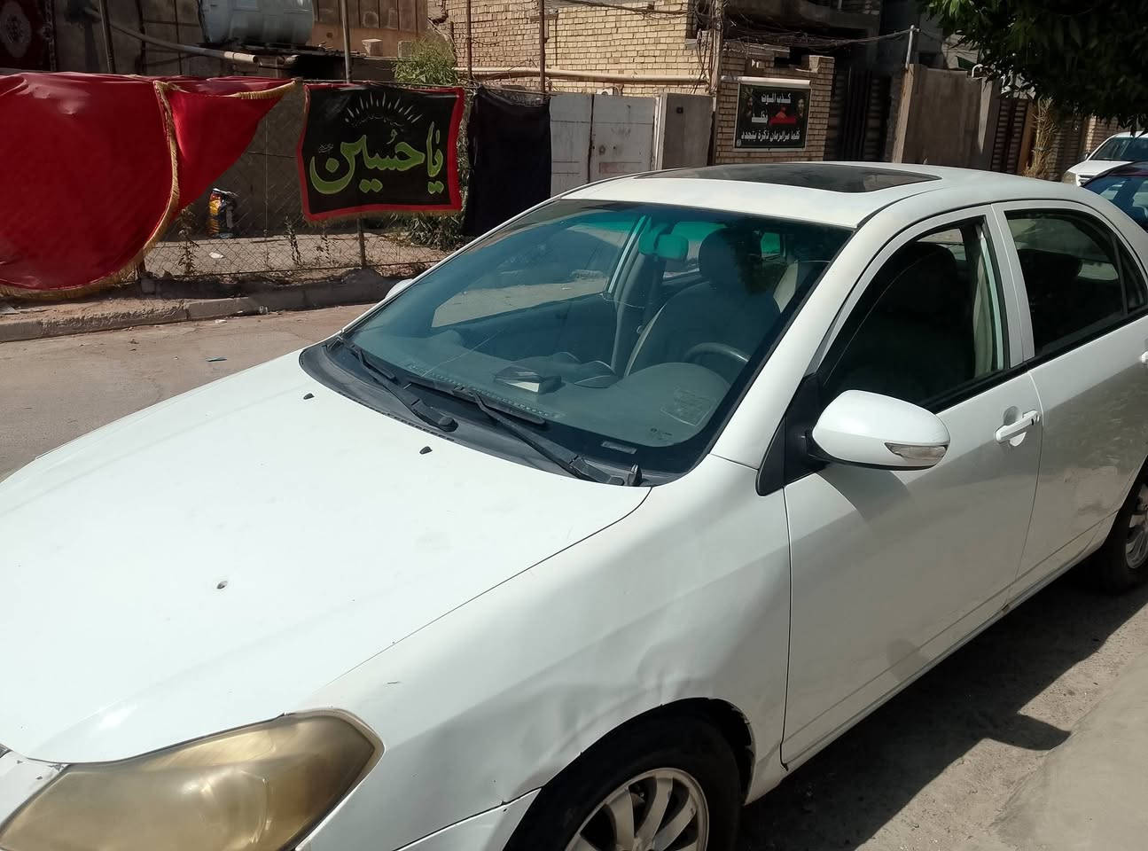 سيارة بي واي دي للبيع ج٣ موديل ٢٠١٣ 
رقم بغداد 
المكان حي العامل 
السيارة على وضع الشركة ما بدل بيه اي شي 
بيه طخات خفيفة والتبريد واكف تصليحة بسيط 
للتواصل ***********
السعر ٥٢ وبها مجال للشراي
