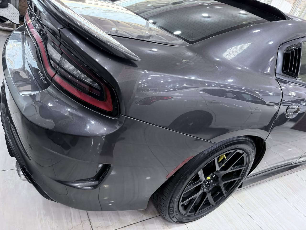 جارجر -2021-8-Rt-هيمي--***********
بجم كبس السياره فوك الجديده مخدومه
حادث خلفي باب او جاملغ خلفي ايرباك برده
السياره مخدومه من كلشي صدر تخم تاير هزه سنويه كله جديد
كل التفاصيل الي اتخص السياره موجوده داخل الصور
مكان السياره بغداد
