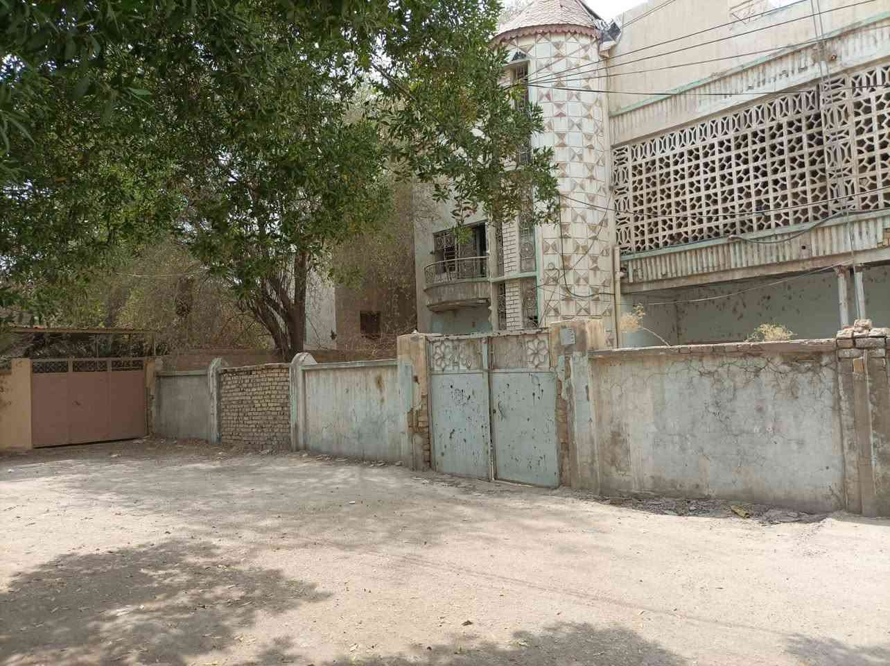 قطعتين متجاورات للبيع 
232 متر واجهه 8 
والقطعه الثانيه 265 واجه 8 اونص
المكان الخصرويه مقابل الحديقه 
اسلمك قطعه فارغه كامله 
للاستفسار اكثر اتصل على الرقم 
***********
