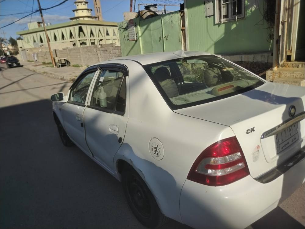 السلام عليكم سيكي للبيع الون ابيض السيارة جاهزة رقم الماني شرط الوكاله والتحويل رقم نينوى كاربون بيها طخم تاير جديد كهربائياته كلها شغاله داخله نظيف الشراي يتصل اني موكلف بل نشر خبر صاحبها موديل 2013 رقم الهاتف *********** /*********** العنوان موصل الجانب الأيمن الشراي يتصل السعر 35 وبيها مجال موصل, نينوى
