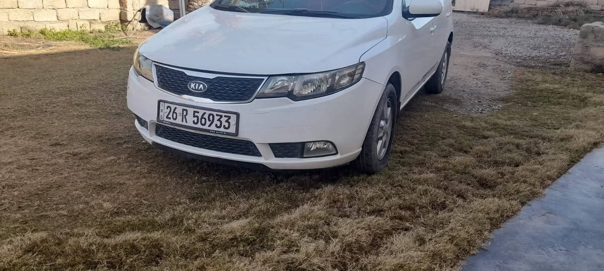 سيراتو موديل 2013 رقم صلاح الدين دولي سنويه لل2029 شرط محرك ما مفتوح وكير شرط صدر جديد ضرر قطعه وحده جاملغ امامي بدون دواخل سياره جاهزه مابيها اي نقص
مكان السيارة الشركاط.. الخصم
السعر 105 وبي مجال قليل... الشرعي بالشركاط شرط التحويل 
***********
إعتذر عن بيع الأقساط او المده
