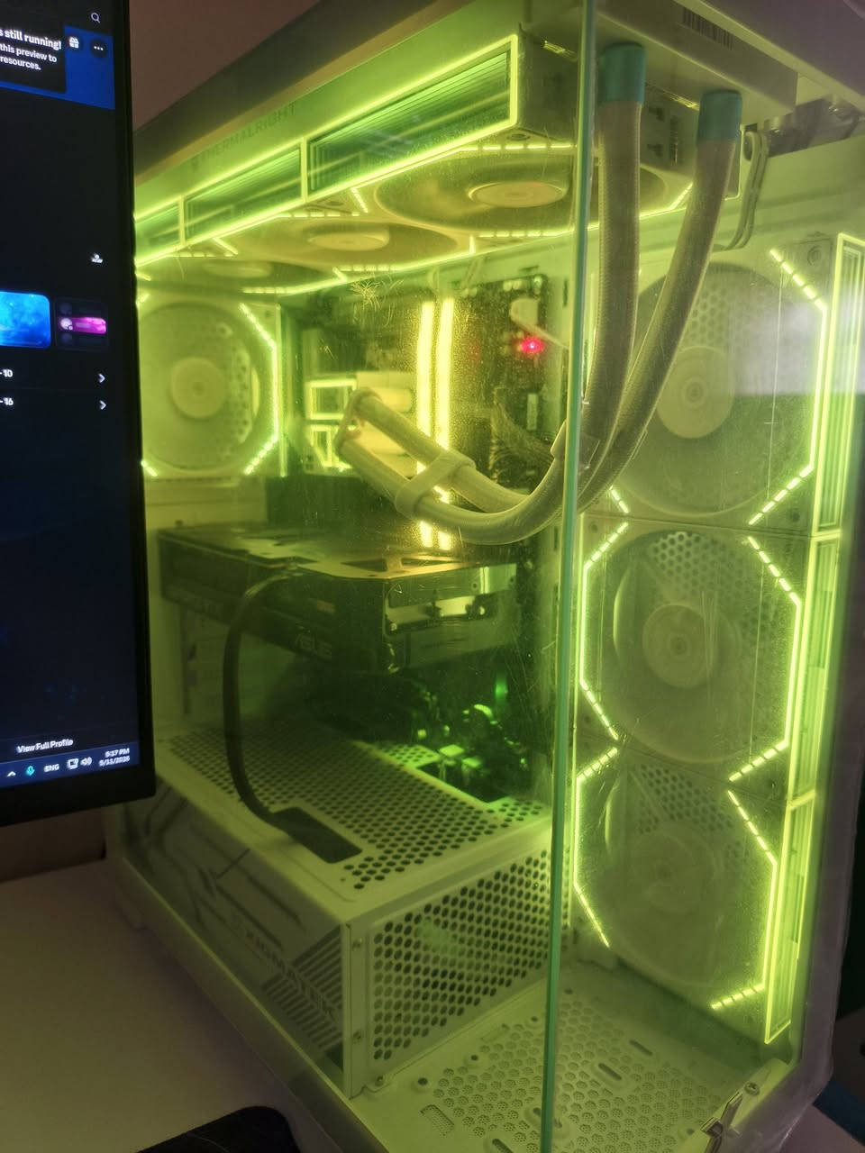 السلام عليكم تجميعة بالمواصفات التالية:
1- معالج : r5 7600x 
2- كارت : Rtx 5070 asus dual oc
3- رام : corsair vengeance 32gb 6200mhz cl36 ddr5
4- اللوحة : Gigabyte x870 eagle wifi 7
5- الذاكرة : 1Tb ssd nvme wd blue
6- مزود الطاقة : segeotop 750w bronze
7- الكيس : xigamtek 4gf blast white
8- تبريد : مائي 360mm thermalright frozen infinity ♾️ 
8- فانات الكيس : Daisy chain ⛓️ thermalright 
ملاحظة : كراتين القطع كلها موجوده.
للبيع خلي سعرك سعر معقول .


**إذا كنت صاحب هذا الإعلان وتريد حذفه لأي سبب، رجاءا أرسل رسالة إلى الدعم الفني**