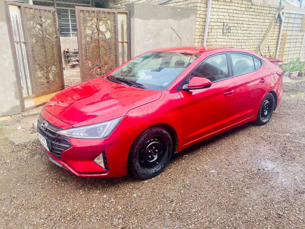 رقم بغداد
ضررها تبديل جاملغ وبنيد

السياره بوضع ممتاز خطين بانزين و غاز 

العنوان الزعفرانيه 

السعر 120  وبيها مجال‭0773 656 8558‬
