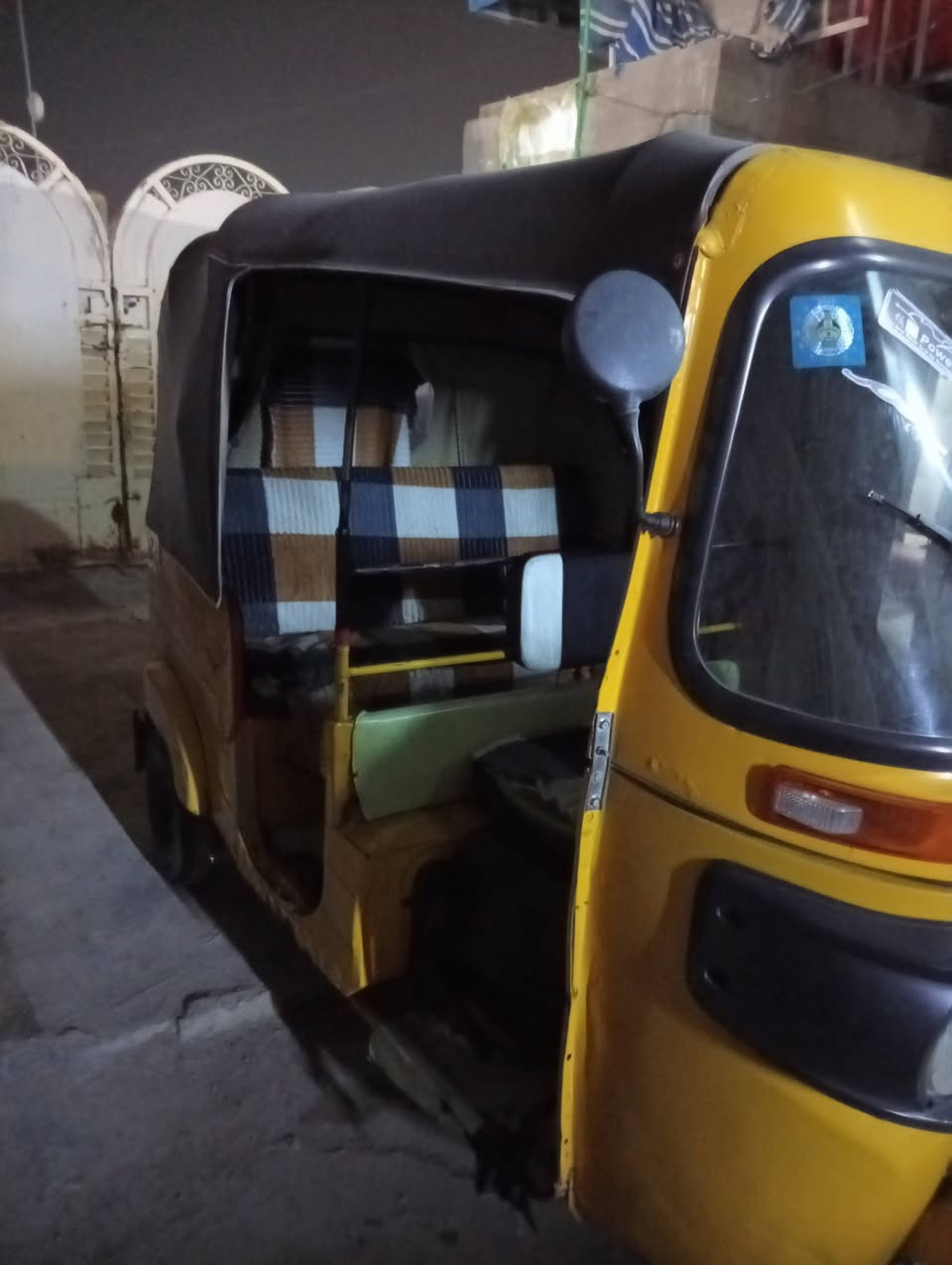 تكتك 2018 طالعه بشهر لثنعش سعر خمسه ونص وبيه مجال داخله هزه العنوان كوت حي الجهاد الاتصال على هذا رقم ***********
