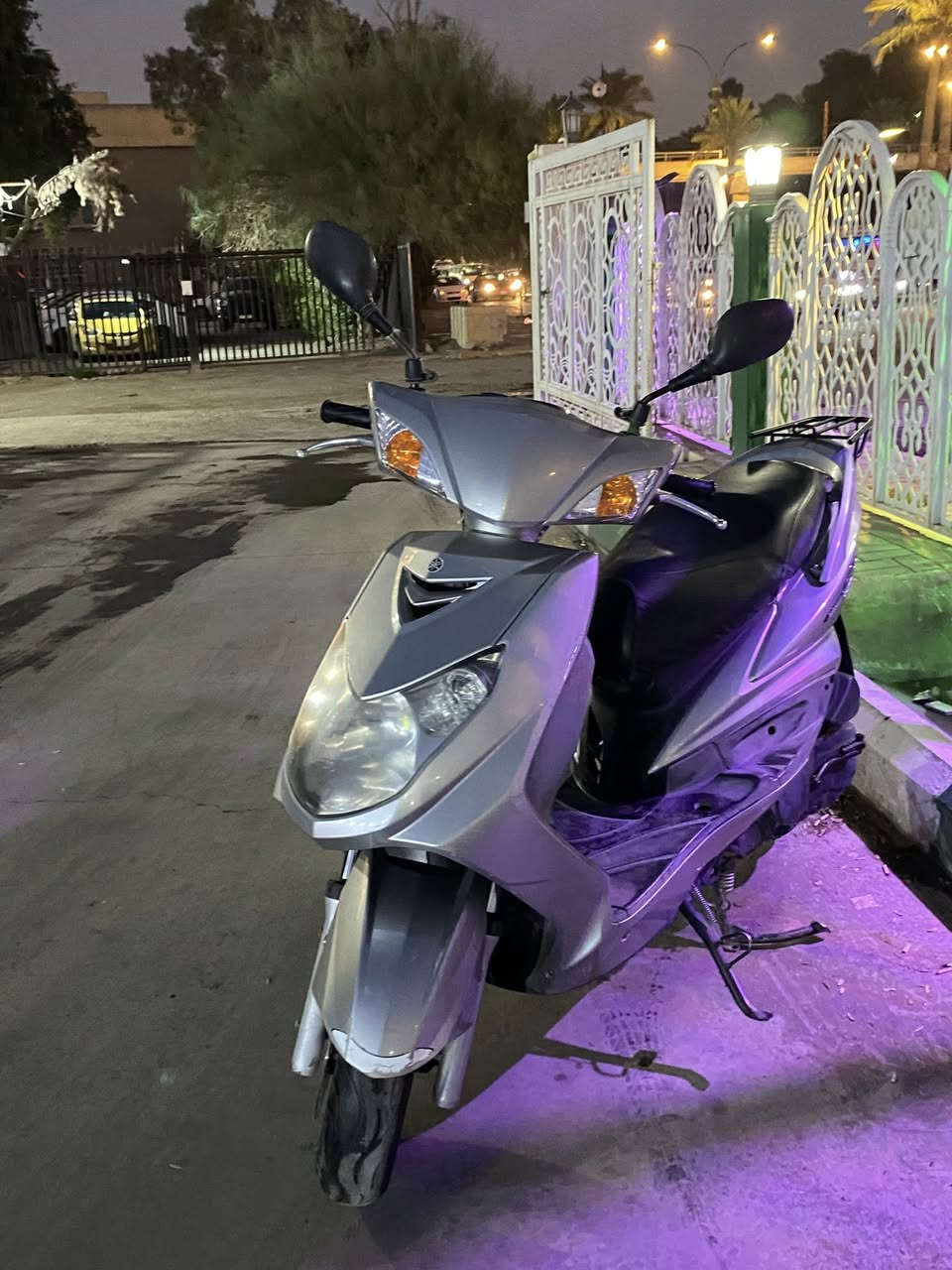 سلام عليكم سكنس فحل ياباني قبق نفخ دراجه جديده وكامله من كلشي دبلات تايرات اشاير هورن كيلو متر كله شغال كهربائيات قفل جنطه مكينه مكفوله من برغي ونظافه شوفت عينك حيلل نظيفه دراجه ما ناقصه اي شي نكره سلف وهندر سعر بمليون رقم ***********مكاني (بغداد)
