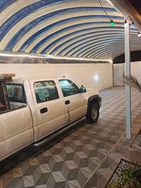 البيع سياره سلفادور مودي ٢٠٠٤ مكينه ٦.١٠٠كير ١٠٠٠٠ التواصل ٠٧٨٢٣٦٦٨٨٧٢