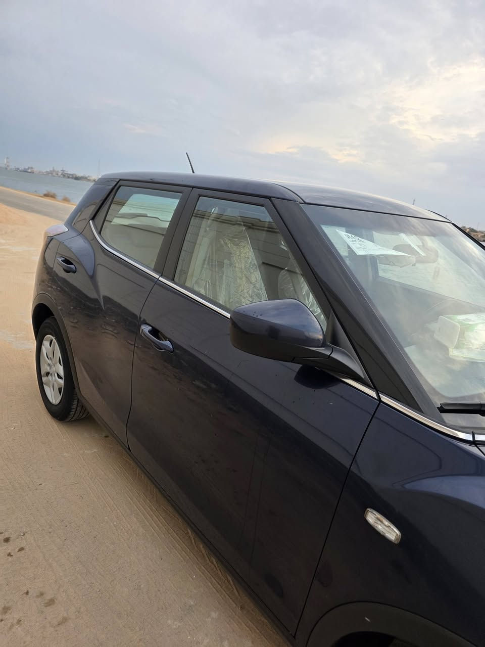 السلام عليكم تيفولي موديل ٢٠٢٢ كوري اصل سيارة جديدة جدا مكفوله عدا بارد قليل بالباب الخلفي ماشيه ٤٨ رقم بغداد راعيها بالبصرة مكان السياره بصره طويسه السعر ١١٠ لغرض الحاجة  للإستفسار الاتصال ع الرقم ***********
