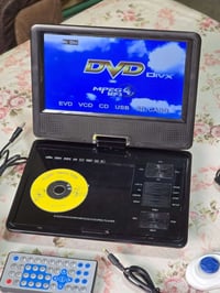 DVD بالكارتونة شغال فول كل نقص ما بيه غراض كاملة   مدخل av   رام   ریم...