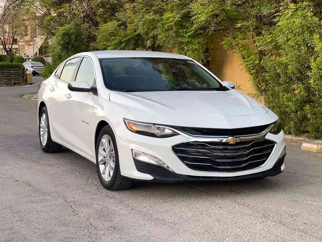 شفروليه ماليبو  LT موديل 2023
موصفات:
بصمة 
تشغيل عن بعد
ابواب بصمه
شاشة 
كاميرا
ردار
نقطة العمياء
تحديد المسار
تحديد السرعة 
كشن كهربائي
تبريد امامي وخلفي
‏ صور الحادث مرفقة مع الصور صبغ حافة من البنيد وحافة من الجاملغ

ايرباك : تصليح شركة ✅

بيع او مراوس مع سيارات ارقام شمالية فقط   
السعر 124 
‏العنوان اربيل عنكاوا 
 واتساب ‭0771 903 7371‬

0750371 2536
 *********** واتساب
