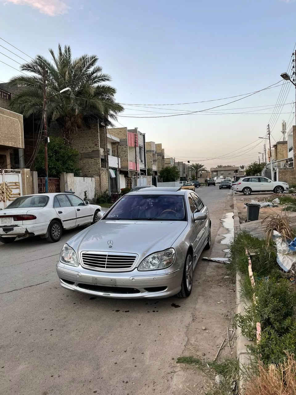 السلام عليكم
للبيع  او مراوس بشي احدث
موديل 2001
S55amg
ماشيه208الف كيلو حقيقي
رقم بغداد
مكان السياره بغداد
لاستفسار ***********
