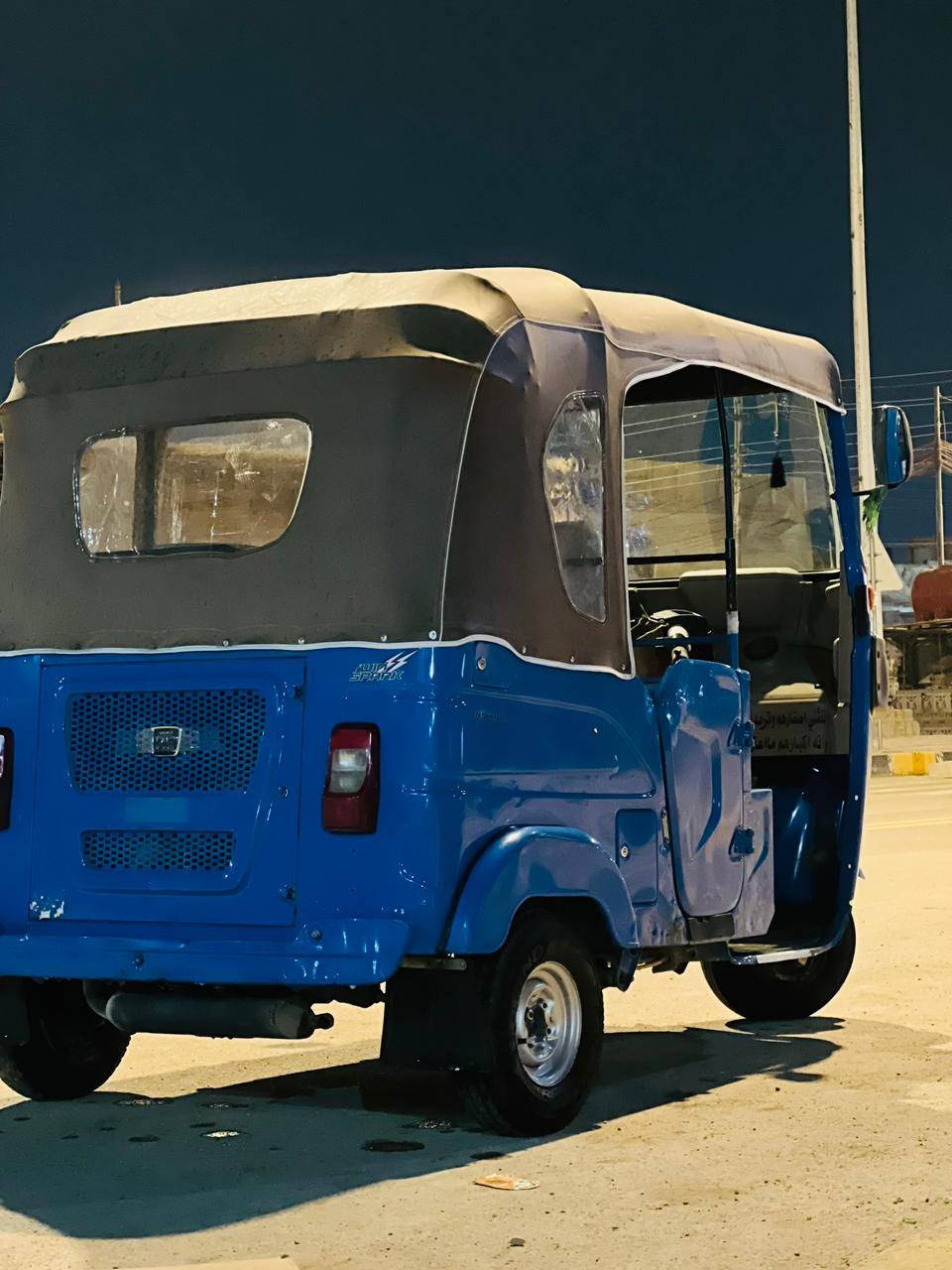 سلام عليكم 
تكتك للبيع موديل 2023 اوراق اوراق.
مكاني الناصرية البطحاء.  للأستفسار  ***********
