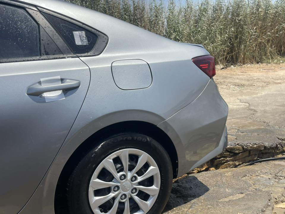 السلام عليكم
كيا كي 3 وارد كوري مو صيني مكينه ١٦٠٠ معوقين مثنى

سياره جاهزه من كلشي كير مكينه تبريد حداديه 

ضربه خلفيه 

سعره ١٢٣ وبيه مجال 

مكاني السماوه الوركاء 

اتصال ع رقم ***********
