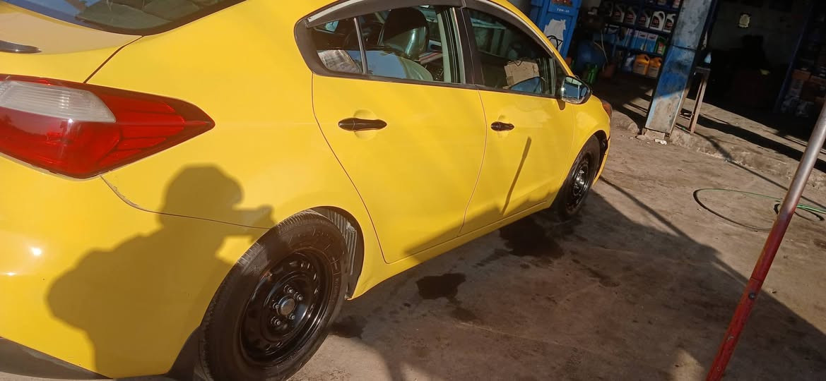 سلام عليكم  فورتي 16--للبيع وارد امريكي مكينه 1800تخم تاير حداده جيدا جدا تدفئه تبريد سياره صبغه وحده السعر 110وبيها مجال مكاني بغداد ***********
