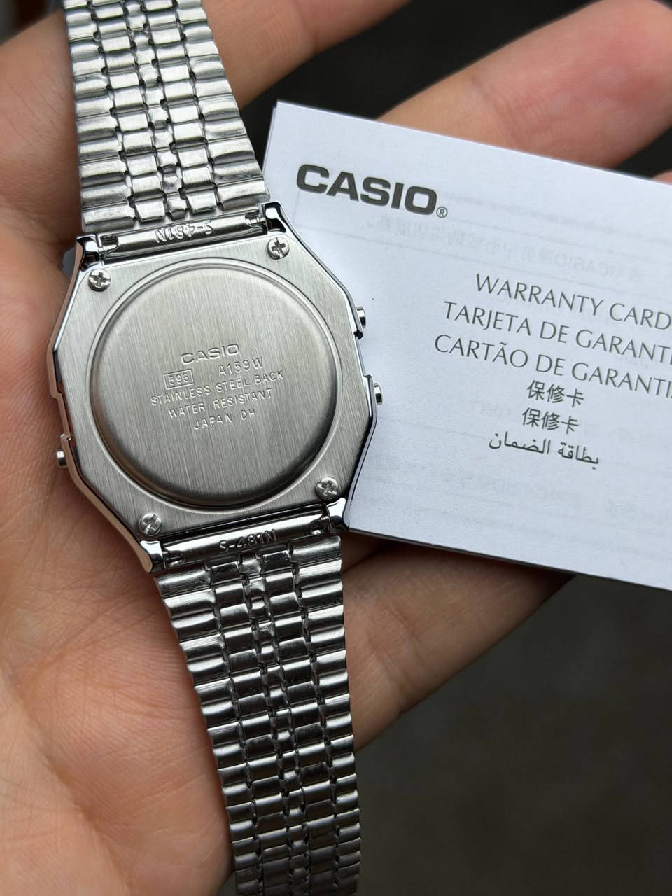 CASIO A159 نسخة اليابان  
اصلي كامل المرفقات ( علبة + دليل الاستخدام + كارت الضمان ) 
ضمان سنتين
كرونوكراف
منبه 
توقيت 12،24 ساعة 
تاريخ يومي شهري 
ليد انارة داخلي 
ستانلس ستيل 
مقاومة للماء 

40 الف على اول تم


**إذا كنت صاحب هذا الإعلان وتريد حذفه لأي سبب، رجاءا أرسل رسالة إلى الدعم الفني**