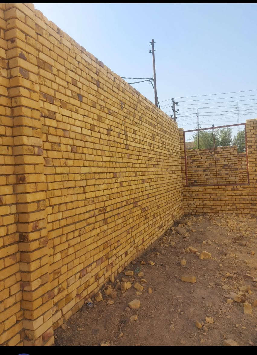 خلف بناء متفرغ حاليا 
شغل درجة اولى 
***********
