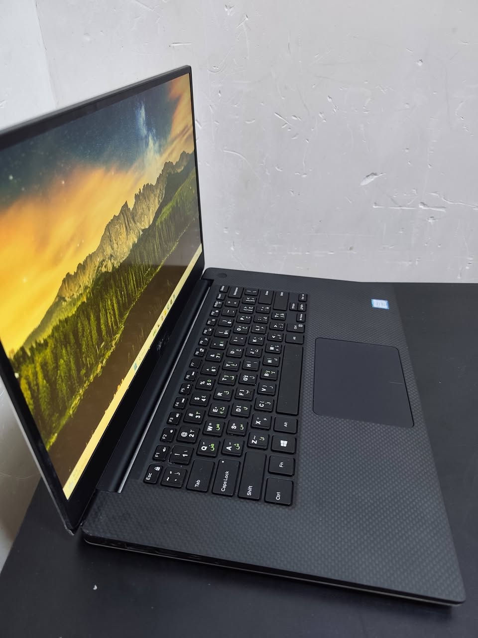 DELL XPS 15  9570  i78750H
2.2GHz
RAM 8
SSD 512
NVDIA Geforec GTX 1050 Ti 4GB
15.6 inch screen
سعر 550الف


**إذا كنت صاحب هذا الإعلان وتريد حذفه لأي سبب، رجاءا أرسل رسالة إلى الدعم الفني**