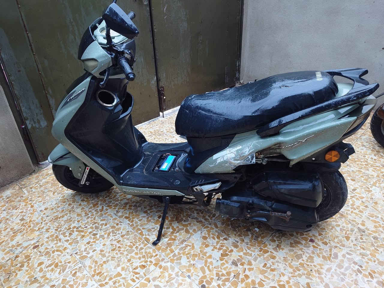 السلام عليكم ماطور سكنس للبيع شغال شرط نكرة سلف وايرمنية كلها شغالة كيجات شغالة ماطور تحريكة ومعدل نار
السعر170 وبي مجال الشراي يجي خاص او يخابر علرقم ***********
مكاني الانتصار
