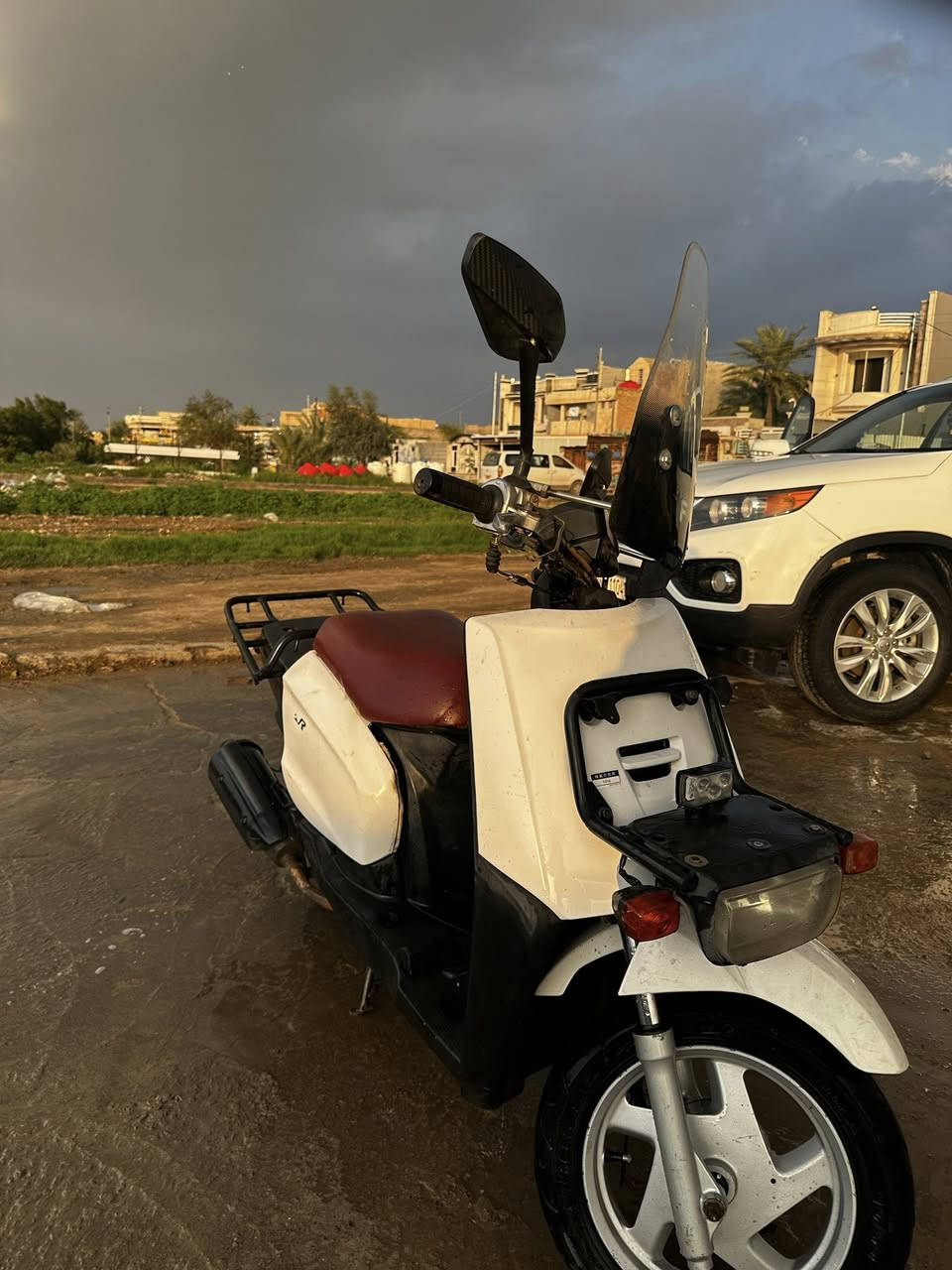 السلام عليكم دراجة بيكم للبيع دراجة كالمة مكملة ما نقصها اي شي مكينتها محورة مال سكنس 140 سعرها 500 وبيها مجال قليل رقمي ***********
