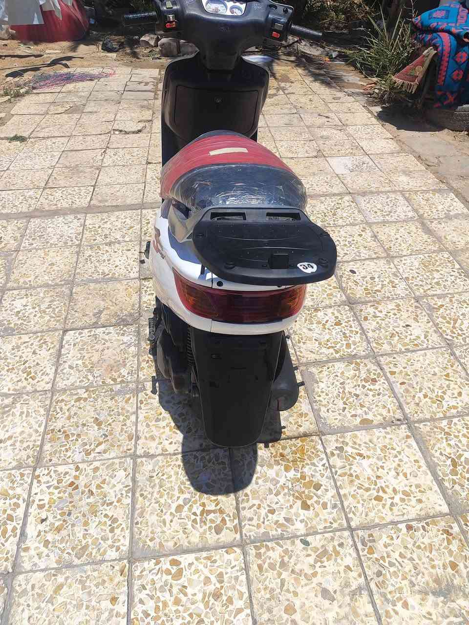 دراجة للبيع فراشة نظيفة كهربائياتهة شغالة محرك نظيف كلش مكان مشخاب ناحية القادسية *********** السعر 550بيهامجال
