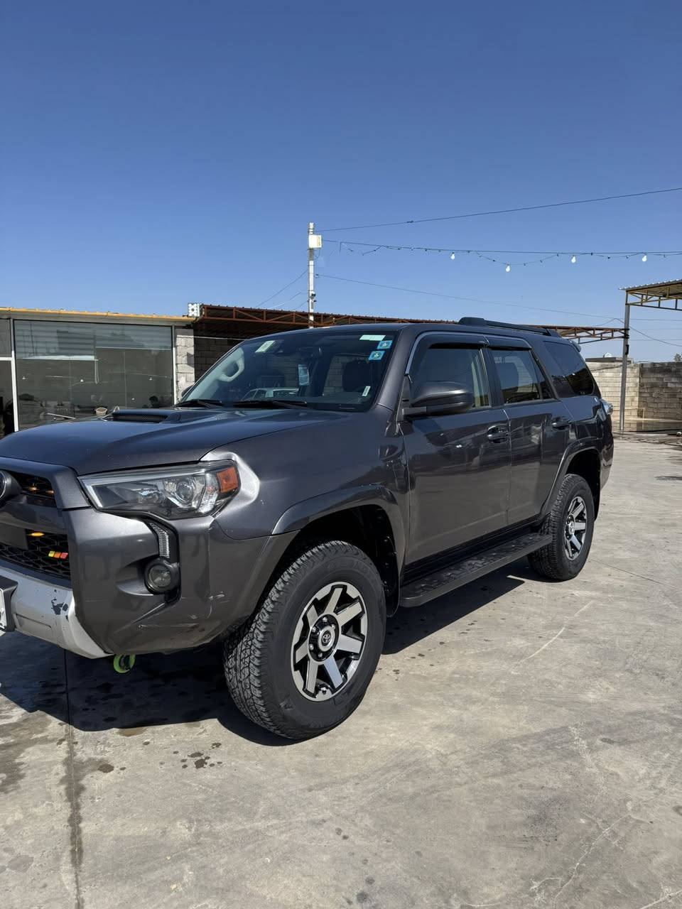 السلام عليكم

للبيع

تيوتا فورنر   TRD OFF ROAD

موديل 2023

رقم بغداد دولي / تحويل مباشر

الضرر جاملغ وبنيد بدون دواخل 

كير محرك شرط

فور ويل 

المواصفات

بصمه 

بصمه أبواب 

تبريد قطعتين

داخل قرميدي

شاشه كبيره 

كأمره 

لايت زنون 

لد نهاري 

سياره جاهزه 

مكان السياره صلاح الدين / العلم

السعر 300 وبيها مجال

الاتصال على الرقم

***********

***********
