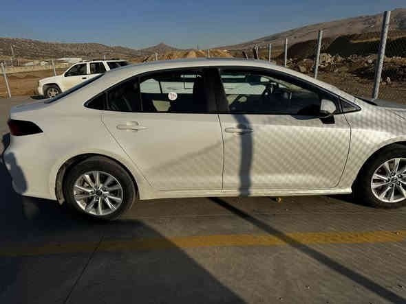 كورلا خليجي شركة جيهان موديل ٢٠٢٣ فول
فتحه سقف بصمه تشغيل بصمة ابواب  مري شفط كيجات الكتروني باقي مواصفات معروفه 
سياره مدوشمه داخلها بلاد لونين
السعر ١٧٦ ومجال بسيط 
***********
