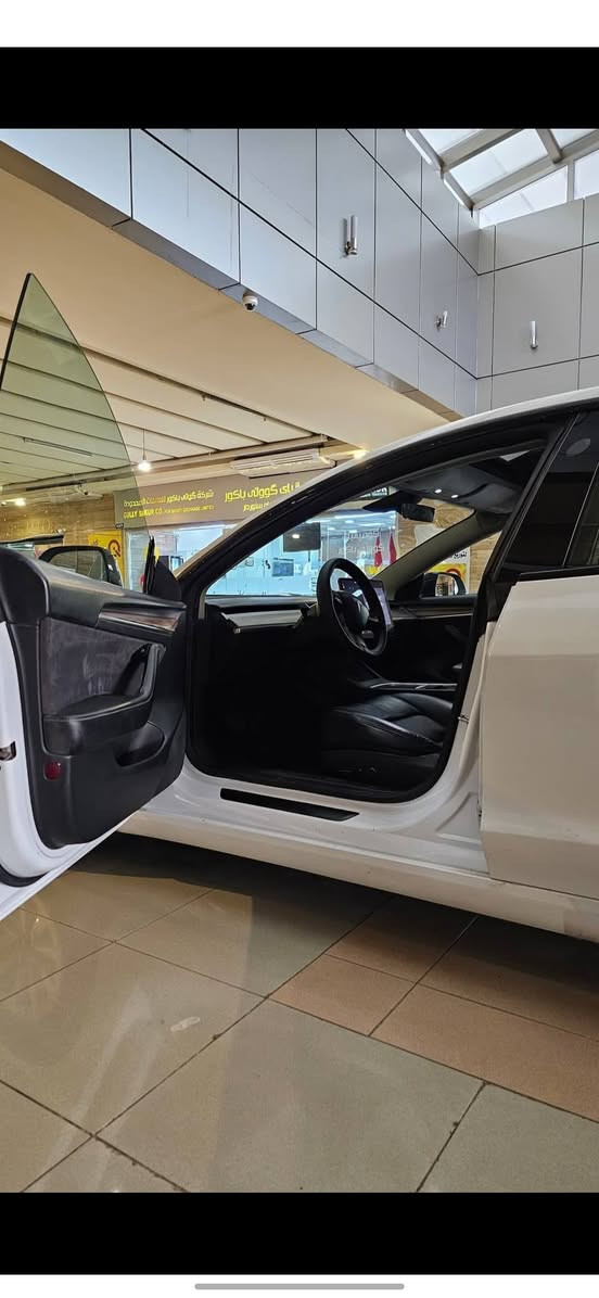 TESLA MODEL 3 2022

USA 

100,000 KM 

0772 908 1010
