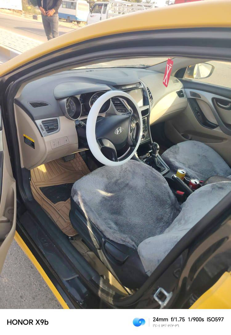 للبيع هونداي النتره وارد امريكي 2014 رقم بغداد  مكينه 1800 كير جديد السياره جاهزه هيه وغرامات مصفره وباقي التفاصيل عله هاذه الرقم ***********
