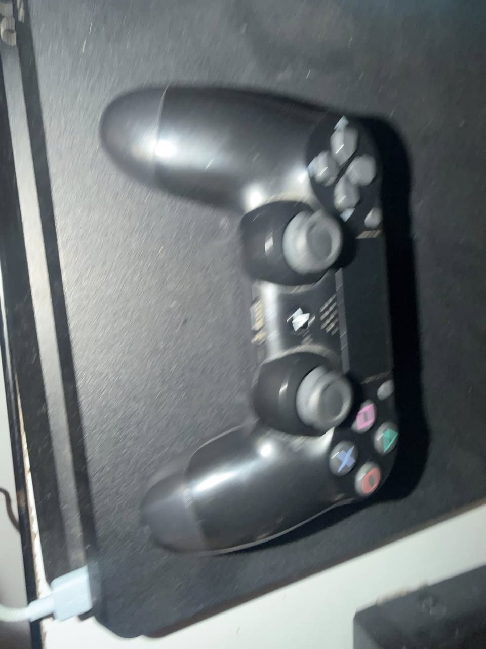 بلي فور للبيع ويا خمس اقراص العاب
للاستفسار الاتصال ع رقم ***********
