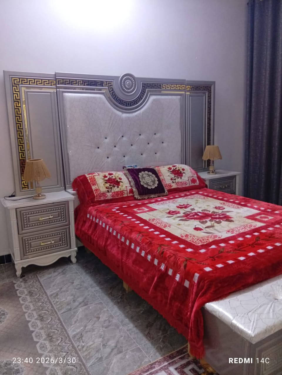 غرفه للبيع مصار شهرين من شتريتها مستعجل على بيعتها غرفه داخل صاج وخارج تصميم تركي الخشب عراقي غرفه جديده كلش السعر خاص العنوان حي اور سبع قصور رقمي *********** متواجد واتس اب
