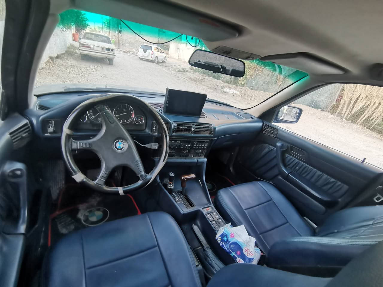 للبيع  BMW مديل91/ حجم 25 رقم صلاح الدين تحويل   بدون حادث كير ومحرك  شرط   السياره جاهزه من كل شي تدفئه وتبريد داخلها  جلد  مكاني سامراء  السعر 60 وبيها مجال  للستفسار ***********
