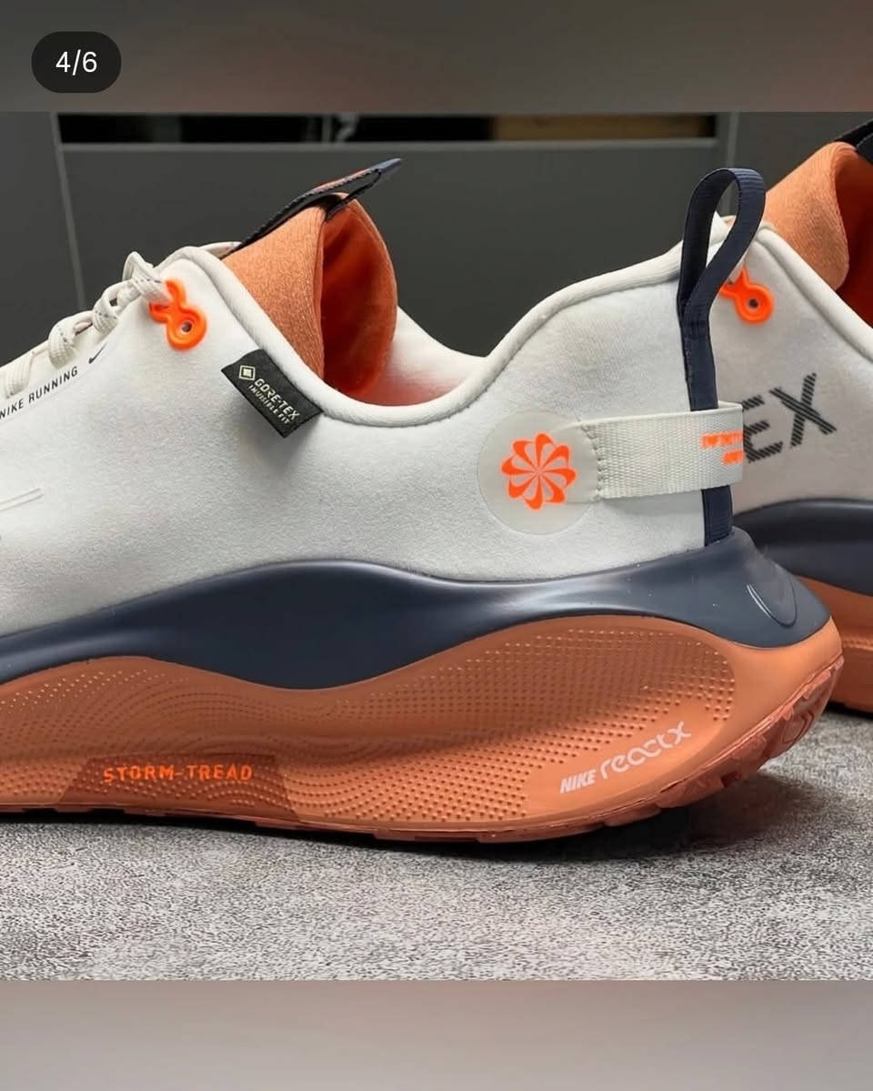 براند Nike نايكي الامريكية🇺🇸
160 $💸اورجينال حذاء جري🏃

حذاء Nike ReactX Infinity Run 4 GORE-TEX، وهو مصمم خصيصاً للجري والأنشطة الخارجية، خاصة في الأجواء الماطرة.

إليك أهم مواصفاته ومميزاته:

تقنية GORE-TEX: يتميز بطبقة مقاومة للماء بالكامل للحفاظ على جفاف قدميك، مع الحفاظ على التهوية الجيدة.

فوم ReactX: يوفر استجابة وراحة أكبر، حيث يمنح طاقة أعلى بنسبة 13% مقارنة بفوم React التقليدي.

تصميم مريح: يتمتع بقاعدة عريضة وكعب ثابت ليوفر تجربة جري سلسة ومستقرة، مما يجعله مثالياً للمسافات الطويلة.
 #حذاء_أنيق #حذاء_رجالي #حذاء_رياضي #حذاء_أصلي #حذاء


**إذا كنت صاحب هذا الإعلان وتريد حذفه لأي سبب، رجاءا أرسل رسالة إلى الدعم الفني**