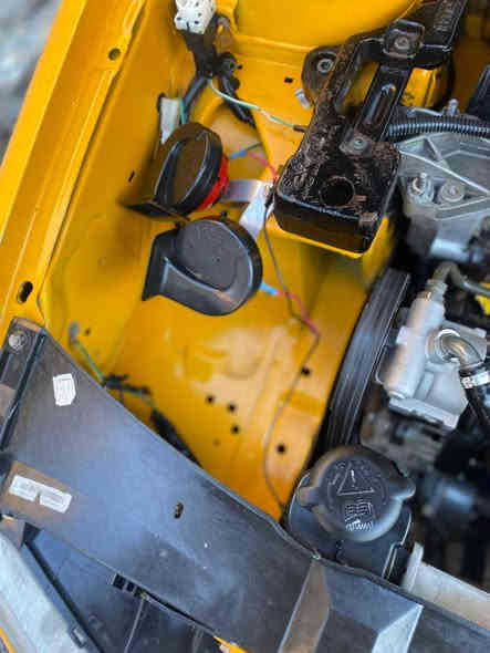 السلام عليكم بيجو موديل 18 سياره جديده جدا جدا المكان بغداد هيئه غرامات مصفره سياره حره السعر اتصل رقم الهاتف***********
