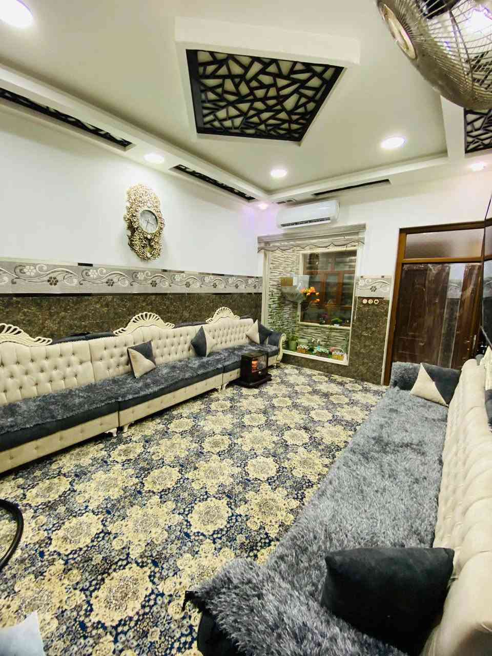 🏠#مكتب_النعمات_لتجارة_العقارت 
(#كاميران_الجرجري)
*********** كورك
*********** اسيا
🏠 دار طابق ونص للبيع 
⛔ المنطقه //القوسيات
قرب الملعب او الجامع مقابل مجمع العزاوي فرع المواصله
⛔صنف العقار بستان حق التصرف 
✳المساحه  150 متر   🏤
✴الدار كما موضح بالصور
✴غرفتين نوم +غرفه كبيره وهول طابق الثاني
✴استقبال
✴هول 
✴مشتملات 
✴مطبخ
✴  نوع العقار بستان
✴
.....................
✳يوجد ايضآ مساحات مختلفة و اسعار متفاوتة 
✴ليصلك كل جديد اكتب #تم و اعمل #لايك و تابع الصفحة
✳للتواصل يرجى الاتصال على الارقام التالية او مراسلة الصفحة او المراسله عبر واتس اب :
☎️*********** 
☎️***********
☎️009647502266996 واتس اب
كاميران الجرجري (ابو احمد) 

✳او زيارة مكتبنا/القوسيات/ طريق دهوك /موصل قرب مفرق تلكيف/وكراج دهوك بعد السيطره مئه وخمسون متر على الجهه اليمنه 
✴مكتب النعمات للعقار

#كاميران_الجرجري موصل, نينوى
