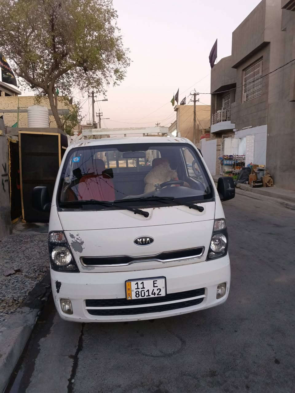 السلام عليكم كيا حمل نثيه موديل13 
مكينه 2700 سياره بسمي 
سياره خير من الله نضيفه 
عارضها ب95 
مكان السياره بغداد مدينه.


**إذا كنت صاحب هذا الإعلان وتريد حذفه لأي سبب، رجاءا أرسل رسالة إلى الدعم الفني**