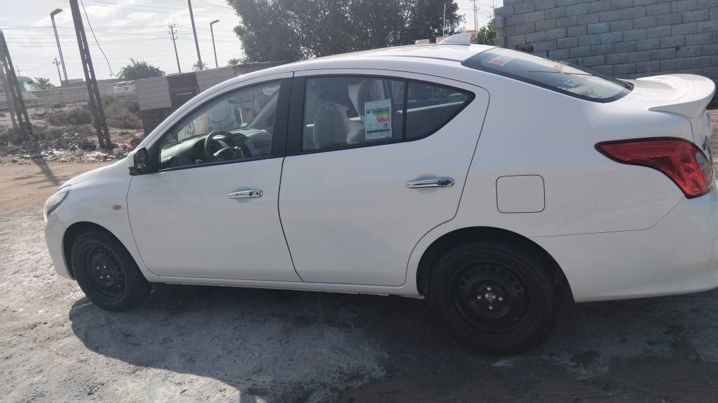 نيسان سني هندي  موديل 25كفاله عامه فقط بارد قليل مثل ما موضح بلباب ماشيه 20الف مكان السياره البصره الكرمه حي الرساله ***********,, *********** السعر 123 البصرة, العراق
