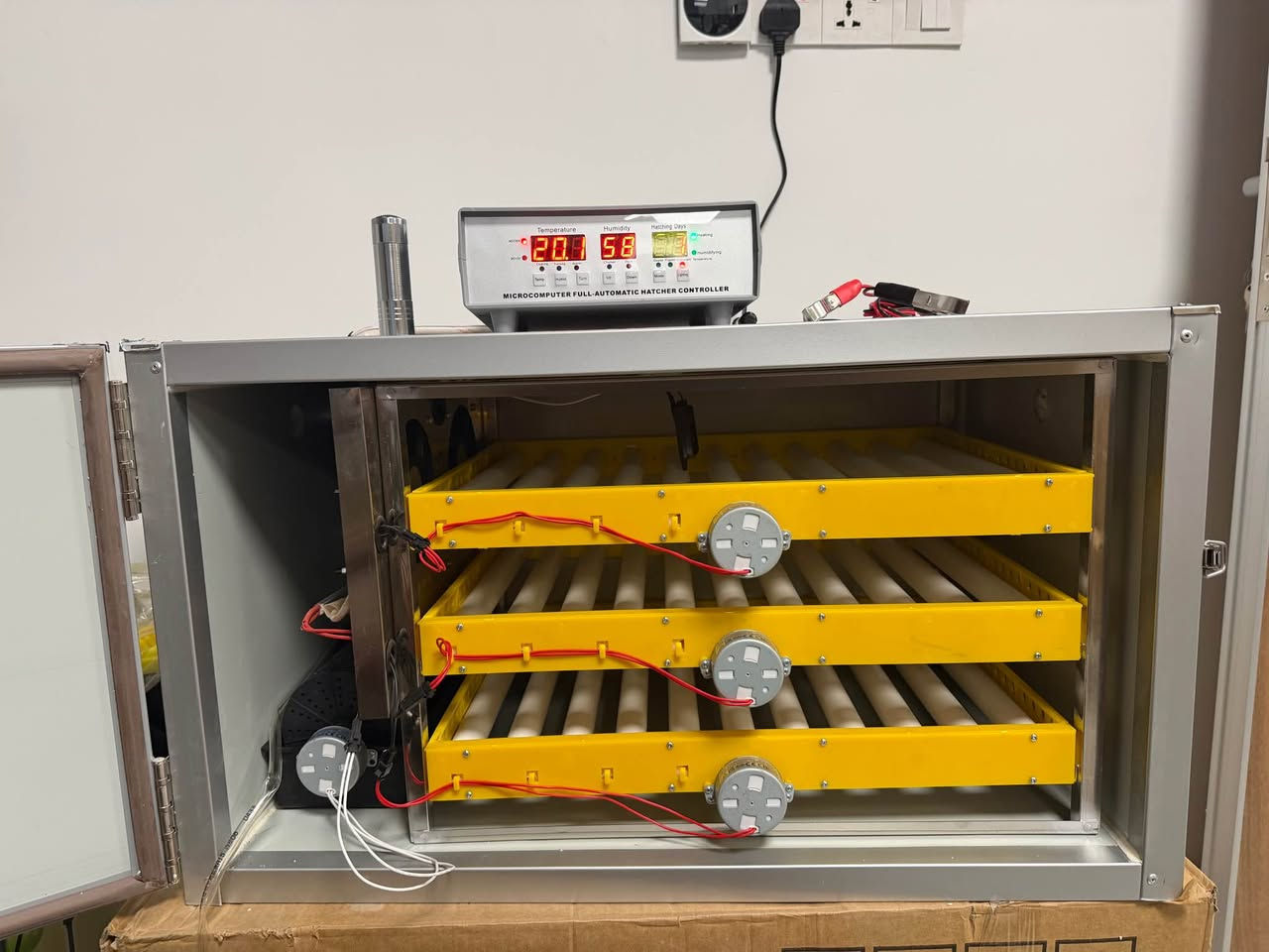 فقاسه 180 بيضه ايطالي فول اوتو باتري كهرباء حاظن مع فقاسه جاهزه مكاني بالسعدون واكو توصيل محاني الكل العراق 
*********** بغداد, العراق
