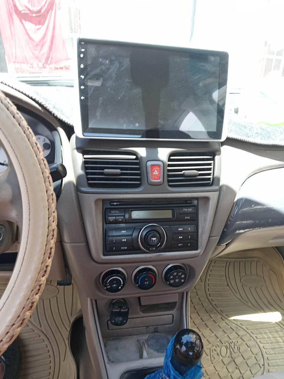 السلام عليكم 
نيسان سني ياباني 
موديل 2010 محرك اسود كير عادي 
بيها صبغ وتبديل وناشر السونار مالتها 
رقم دهوك تحويل مباشر بسم المشتري 
كير ومحرك وتبريد شغال مابيها نقص 
مكانها بغداد الاعظميه ***********
سعرها 70 ورقه وبي مجال للشراي بغداد, العراق
