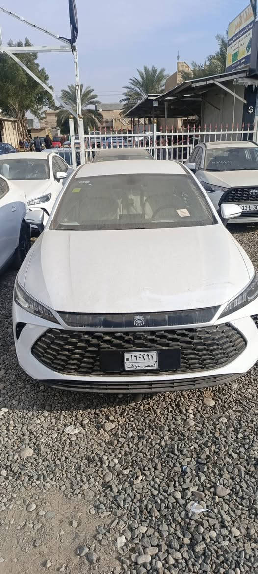 سلام عليكم
بي واي دي موديل 25 

داخل أبيض 

بصمه وكارت 

السعر 18500

الستفسار ***********
