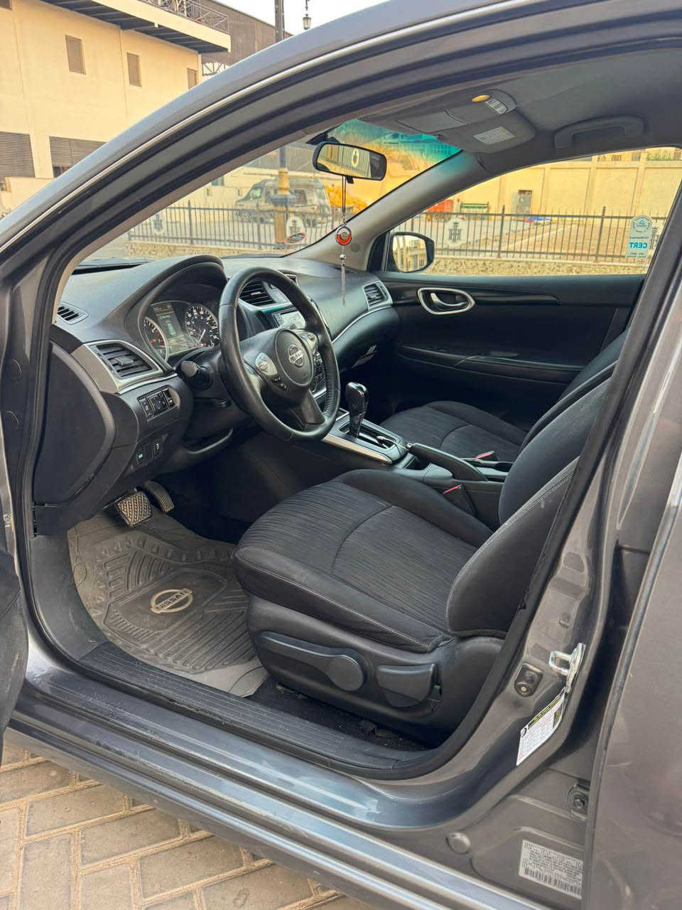 سلام عليكم 
نيسان سنترا موديل 2019 وأرد أمريكي 
حادثها جاملغ و بنيد مبدلات نفس اللون 
السيارة جاهزة من كلشي حدادية امامية و خلفية تبريد + تدفئة شغال كهربائيات السيارة كلها شغالة تخم تاير جديد 
السيارة فول مواصفات عدى الفتحة تشغيل بصمة + بصمة بالأبواب + مثبت سرعة + تحكم ستيرن 
الكير والمكينة 100/100 السيارة جاهزة على آخر حباية 
السيارة رقم مثنى معوقين سنوية لحد 2026 و تتسجل حرى 
راعي السيارة بالناصرية 
السيارة ما ناقصها اي شي نهائياً كلشي بيها جاهز و شغال و هذة السونار كدامك و اقرة 
السعر 103 و بيها مجال 
العنوان البصرة الكورنيش
رقم الهاتف: *********** البصرة, العراق
