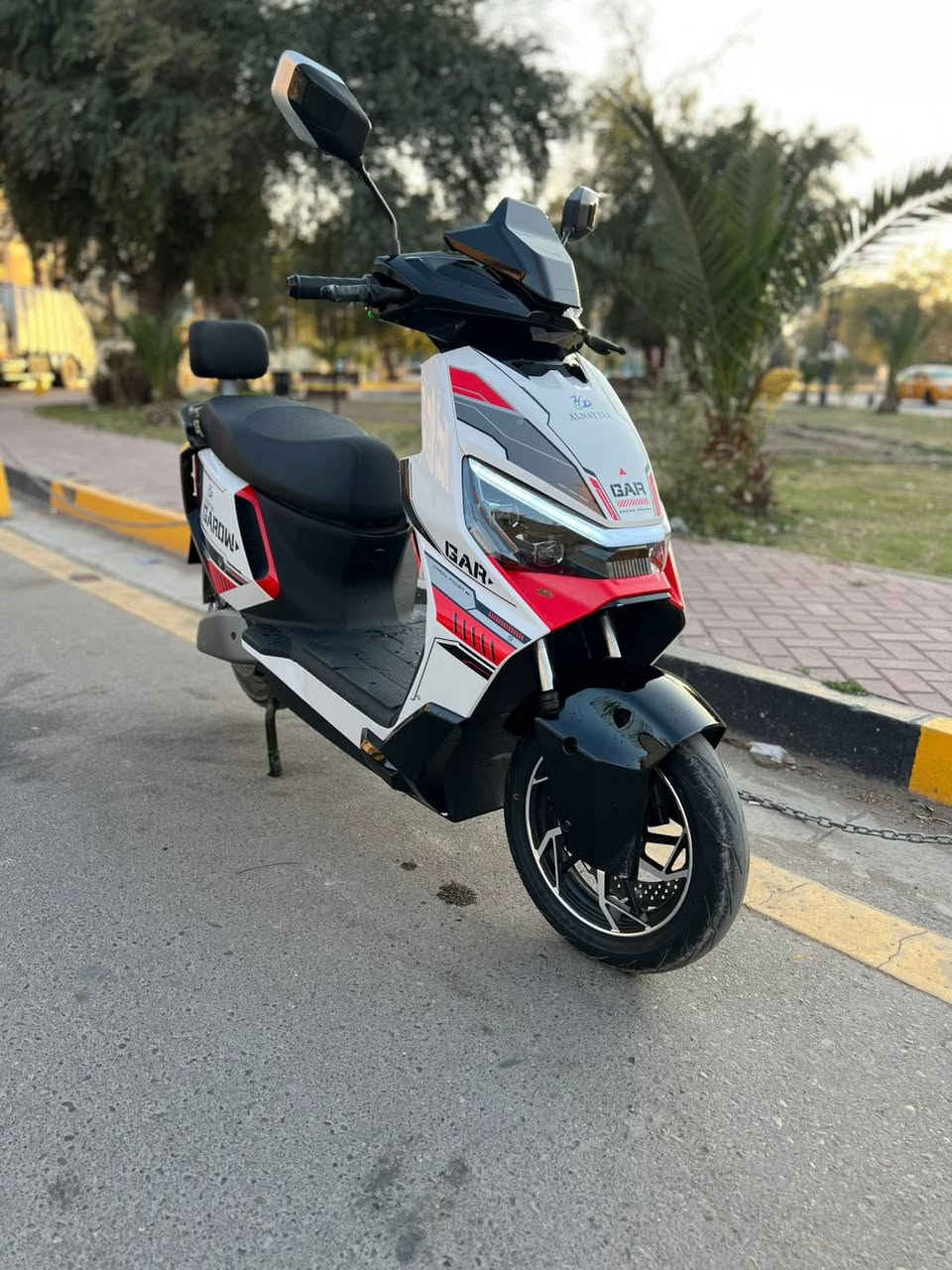 سلام عليكم شباب دراجه كارو زيرو مده الاستخدام 3يوم فقط وصل شراء موجود دراجه عالميه الله يشهد دراجه بعدها بحالت وكاله وكل غراضها جاهزه وكامله تجي وتفحص وشوف بعينك كل عيب ونقص مابيها امانت الله ع فحص زيرو مواصفات 
 
الموديل 2026
بطاريات 6دبل  
النوع كارو CAROW 
 التحويلات 1.2.3
بيها نضام القفل ذاتي 
تفتح بل رمز 
شاشه تاب تعرض  لك رمز دخول 
استان حساس كبل تقفل دراجه 
قفل ستيرن ذاتي من كيفها تقفل كل دراحه 
تشغيل دراجه بدكمه وحده وبيها تفتحها بل رمز
تشغيل عن طريق كارت  تجي
2كارتات
2سويجات  
دراجه عالميه والله 
سرعه 80حقيقي 
شاحنه ذات شحن سريع ويقاف ذاتي 
وتكدر تنزل برنامج وتتحكمً بل دراجه 
لايتات زنوزن قويه جدا 
اشاير رباعيه 
سطاب لايت 
بريكات دسكات 
وتكدر تكتب عنها وطلع مواصفاتها 
بيها مواصفات بعد ابحث عنها وشوف 

اي استفسار اتصال 

***********

مكاني بغداد
