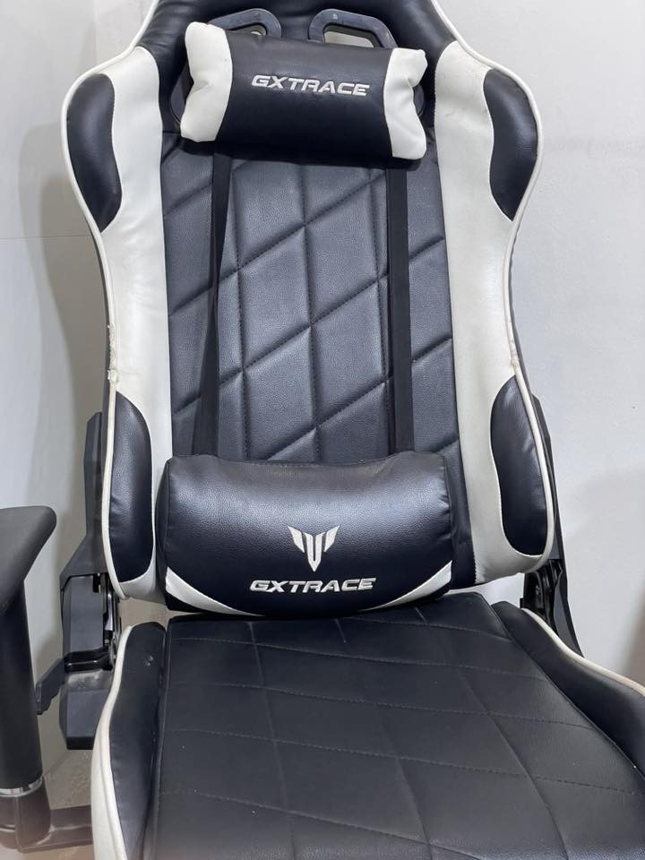 موجود ببغداد فقط
سعر ٧٥ الف - اني ماخذة ب١٥٠ 
نظافة ٩٥٪؜ هوة انظف من هيج متاكد 

‭٠٧٧١ ٣٢٠ ٠٠٢٢‬
