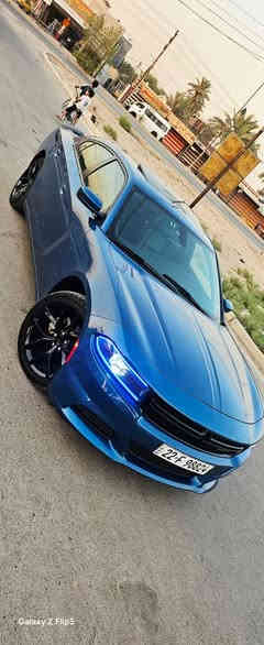 جارجر 22 داخله كلين سياره فول وحيل جديده بغداد صار بيها شخوط تبدل باب وجاملغ نفس لون يعني سياره لا صبغ لا ارباك ولا اي شي واكو باب موضح يرادله تكحيل كارت 
بغداد زعفرانية 
السعر 24800 دولار يعني 248ورقه مع المجال سياره فول
***********
***********
مواصفات حلوه 
محرك 3600 
بصمه ابواب وتتشغيل 
فتحه سلايد 
تدفئه تبريد كشنات 
كشنات جلد وكهرباء 
تبريد قطعتين 
تشغشيل عن بعد 
خزن ميموري 
ويل كب جبير 20 وتخم تاير جديد 
حساسات 
كاميرا 
وباقي تفاصيل شادلها منظومه زنون ب١٠ اوراق اصليه
