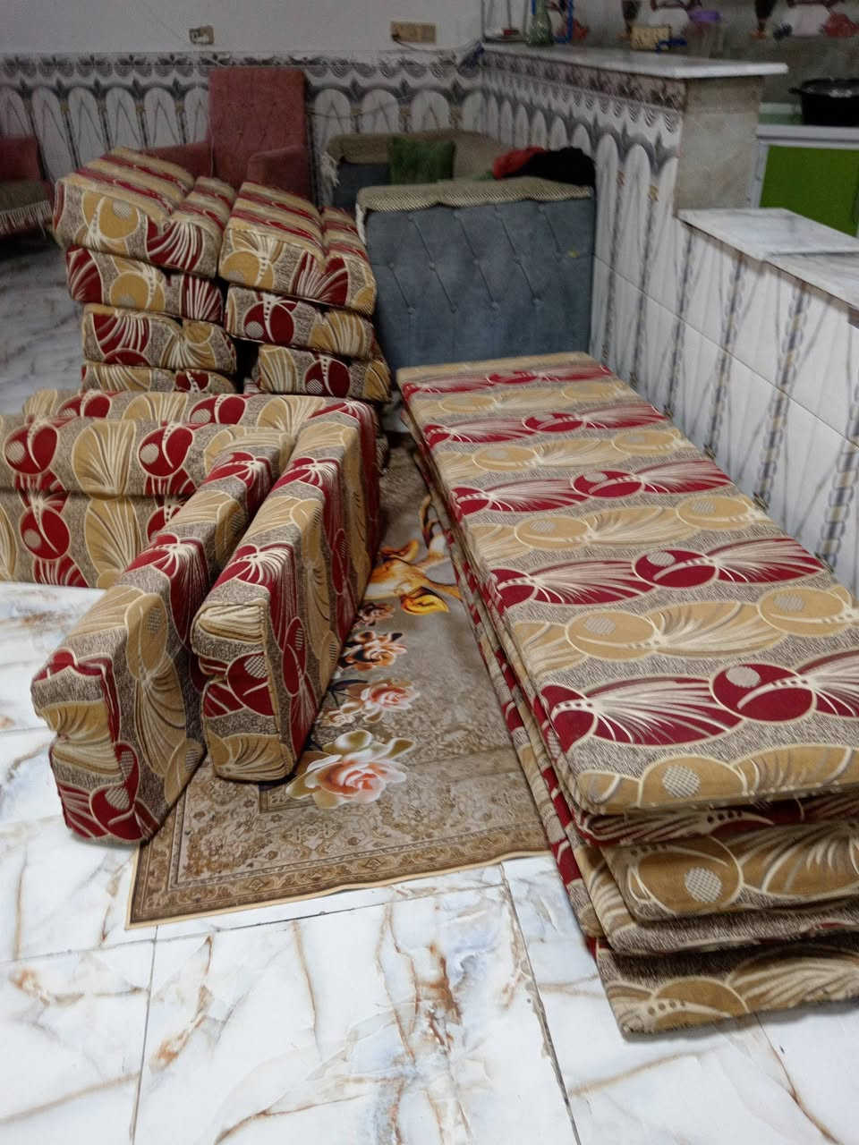 بيع سريع
جلسه ٧دواشك و١١تجوات ٢زوايه فقط
مخاد مابيهة السعر ١٢٥بيهة مجال
الاتصال ***********
الحر السواده مدرسه للحسام
