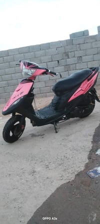 600