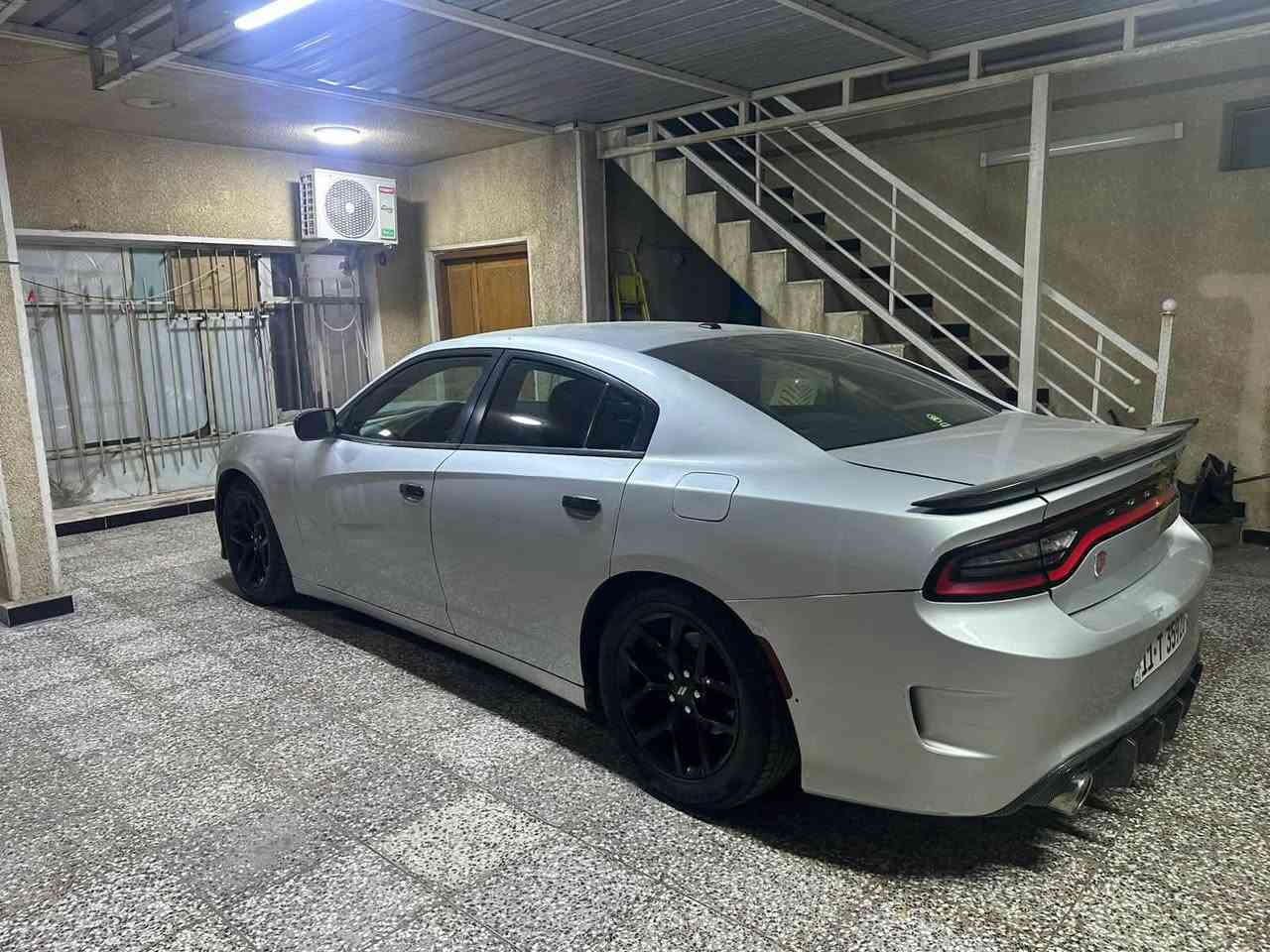 چارچر 2019 sxt
ماشيه 81 ميل 
رقم بغداد بااسمي السياره
جاهزه من كلشي مكينه كير صدر تبريد ثلاجه وكله مكفوله 
حادثه موضح بالصور بدون ايرباك مابيه لا لغود ولا شاصي السياره نظيفه جداً
بيها صبغ چاملغ الايسر وبنيد محدث وصبغ فقط المسطره مال الجنطه الي جوا البكلايت الخلفي فقط
السعر 182
***********
