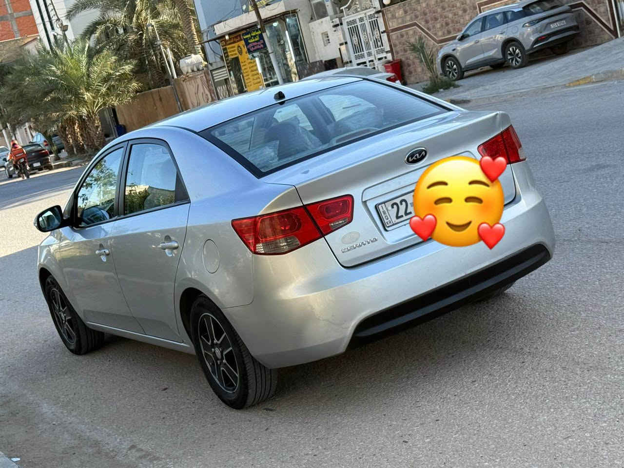 السلام عليكم 
كيا سيراتو 2010خليجي
كير و مكينه مامفتوحه شرط  السياره كفاله 
تخم تاير جديد
شاشه  داخل بيجي
رقم اربيل الجديد 
سياره نضيفه وخير من الله
مكاني النجف
رقمي للستفسار ***********
السعر112وبيها مجال النجف, العراق
