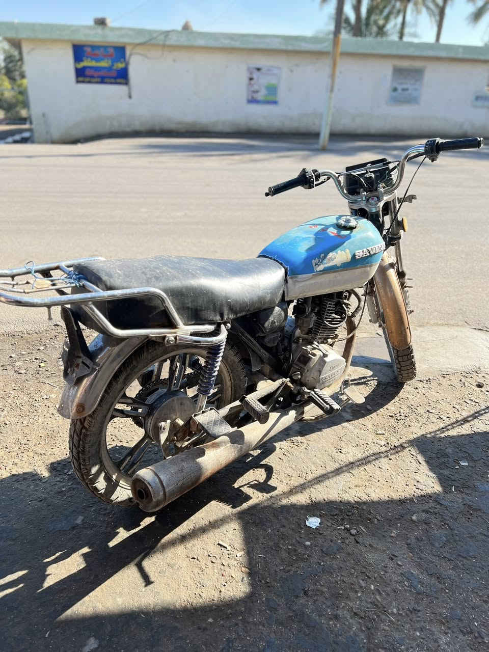 للبيع ايراني نص هندر دراجة لا تنقيص ولا تبخير مال تمشية حال يحتاجلها ترتيب فقط سعر 380 وبيها مجال  عنوان بغداد شاطى التاجي قرب جامع نور المصطفى *********** الثاني ***********
