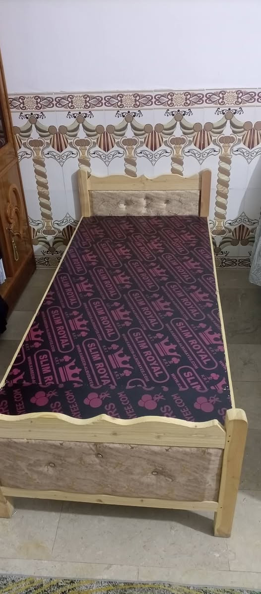 سلام عليكم
عندي 3 چربايات مع دوشك كامله+ميز دراسه+ زاوية كنتور 

3 چربايات بـ 100
ميز دراسه بـ 100

فقط بالنجف


**إذا كنت صاحب هذا الإعلان وتريد حذفه لأي سبب، رجاءا أرسل رسالة إلى الدعم الفني**