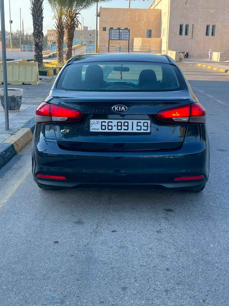 كيا سيراتو K3 2018 فل كامل مع بصمة
محرك 1600cc اتوماتيك توب ترونك

غرفة جلد شاشة اندرويد مع كاميرات خلفية 

جنط مع كوشوك جديد مرخصه ســـــــــــنــه

مري كهرباء مري ضب مري غمازات 

كشافات اصليه اضويه عدسات

فحص باعتبار كامل جيدات دقات فقط 

صيانة كاملة داخل شركة 

عدة الشركة كاملة داخلها 

السعر مغري جداً🔥🔥🔥

0786160016☎️📞


**إذا كنت صاحب هذا الإعلان وتريد حذفه لأي سبب، رجاءا أرسل رسالة إلى الدعم الفني**